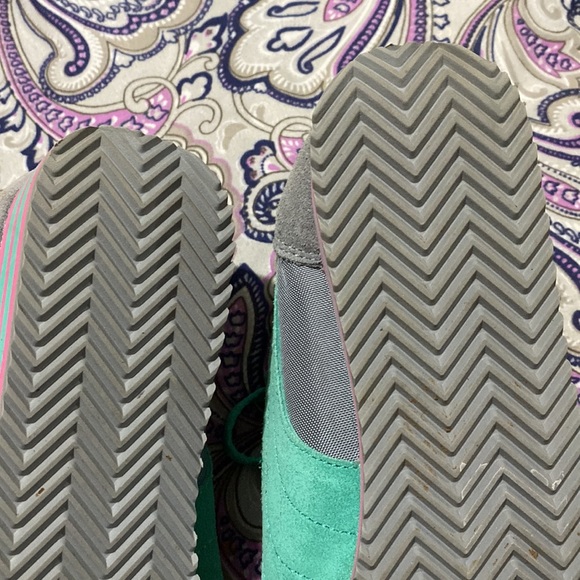 Old School Pumas - Picture 11 of 12